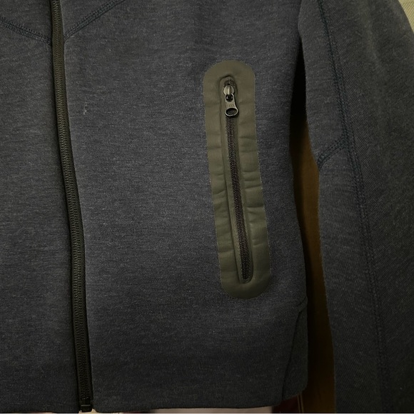 Nike Sportswear Tech Fleece - Picture 9 of 9